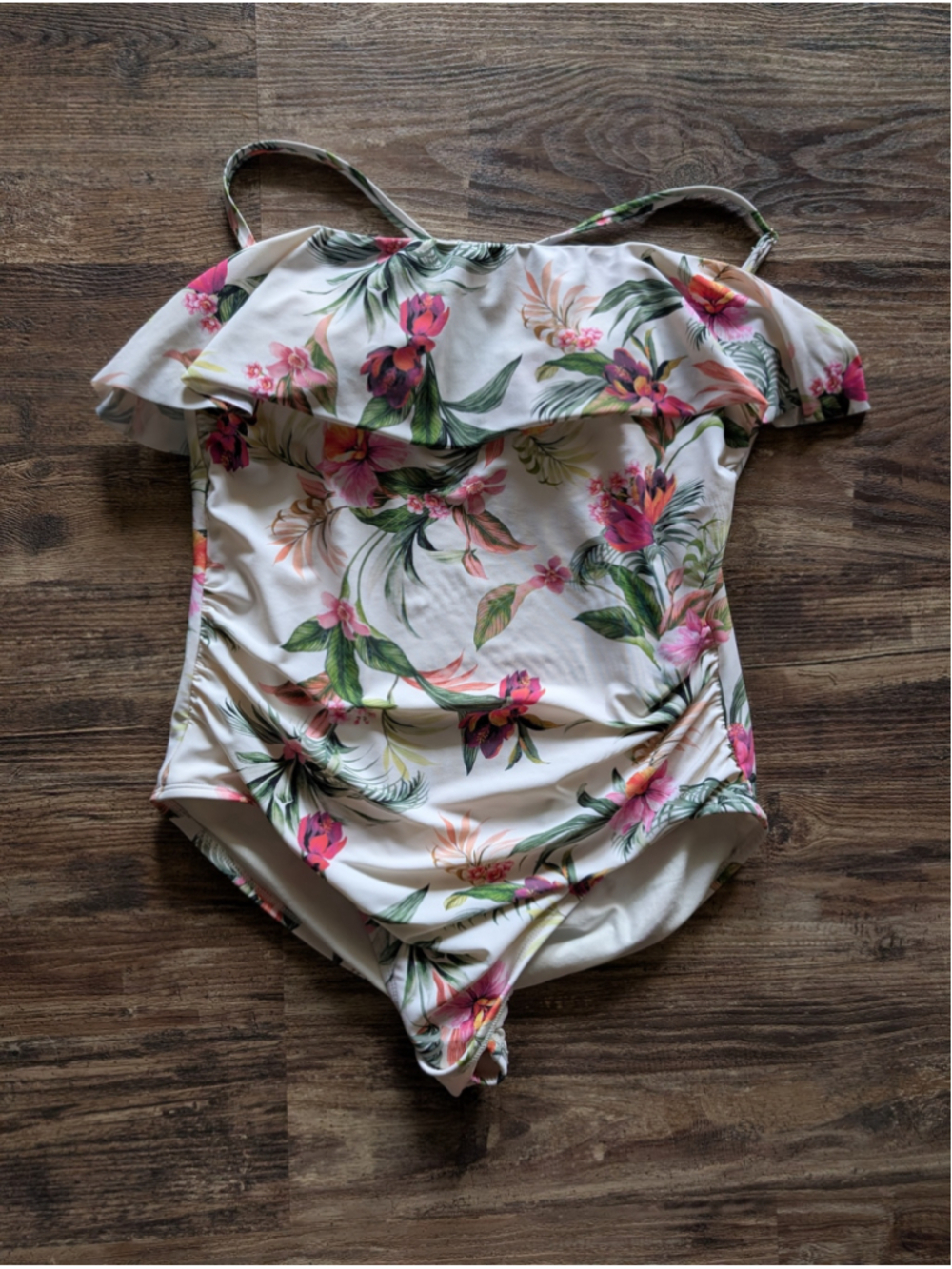 NWOT Women's Ruched Ruffle One-Piece Swimsuit with Convertible Straps - Large